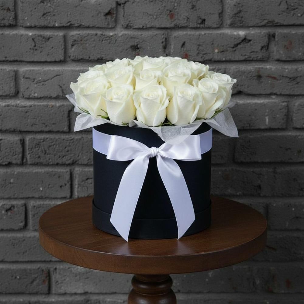 Цветочная композиция из Розы в шляпной коробке в Федюково