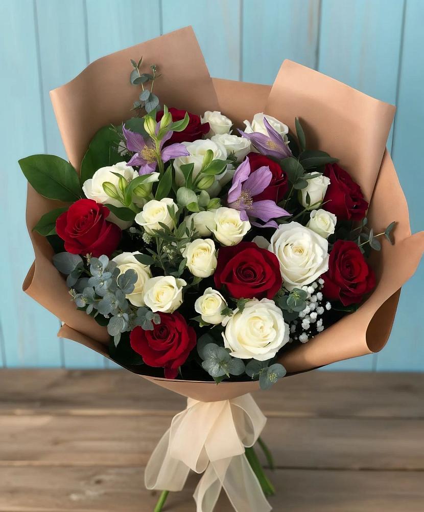 Букет цветов из: Розы и Альстромерии в Федюково