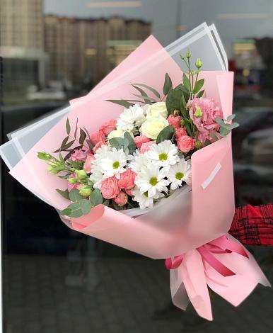 Букет цветов из: Розы, Лизиантусы и Хризантемы в Федюково