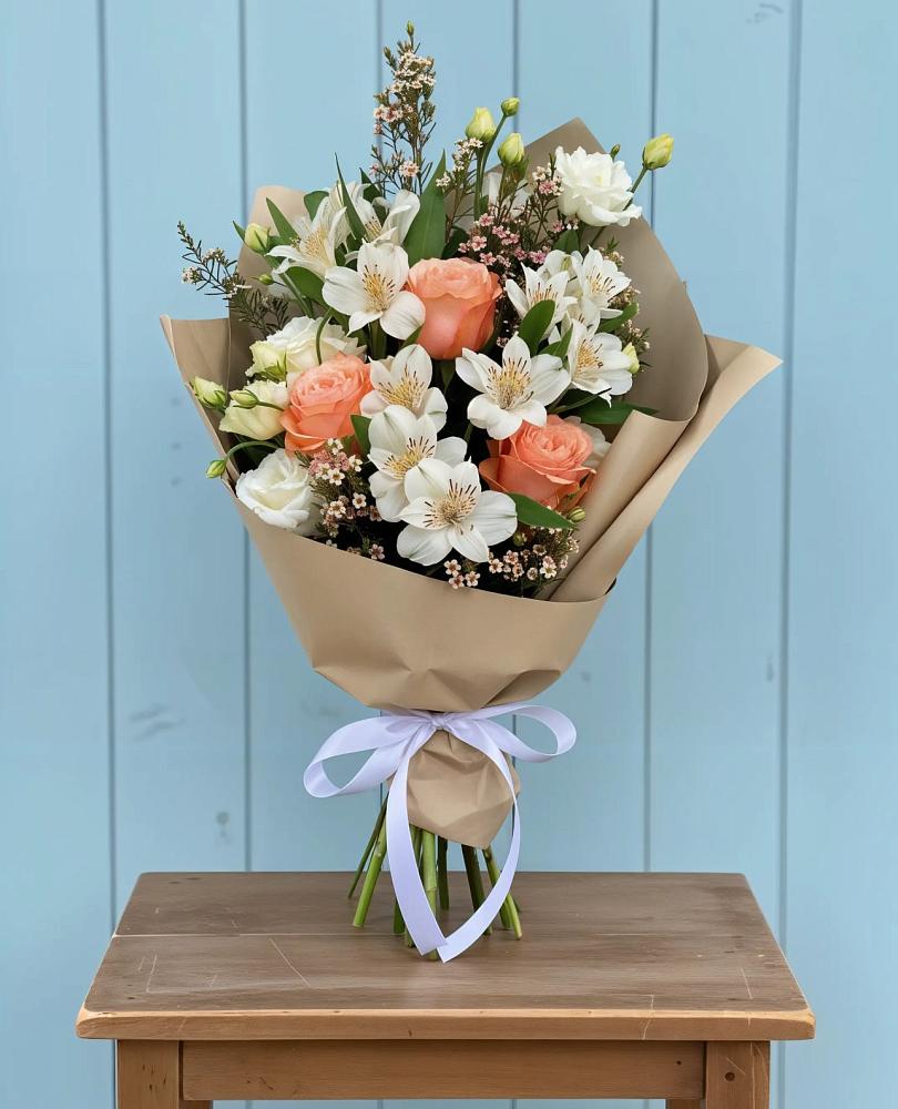 Букет цветов из: Альстромерии, Лизиантусы, Розы и Хризантемы в Федюково