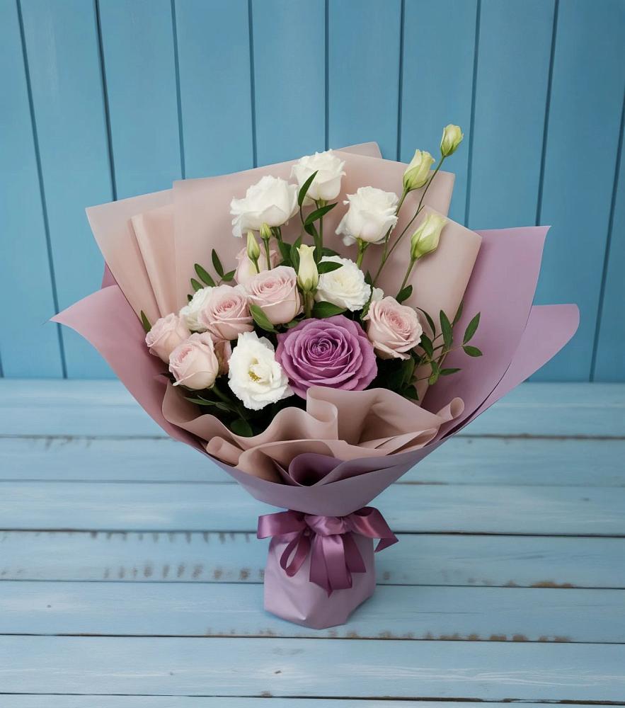 Букет цветов из: Розы и Лизиантусы в Федюково